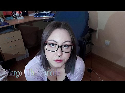 ❤️ Kynþokkafull stelpa með gleraugu sýgur dildó djúpt á myndavélinni ️ Klámmyndband á is.allo-sex.ru